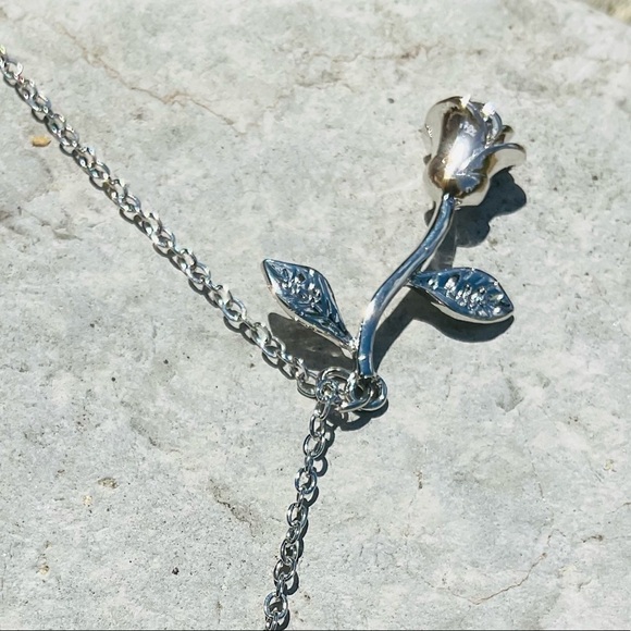 Silver Tone Classy Simple Rose Detail Pendant Necklace - Picture 7 of 9